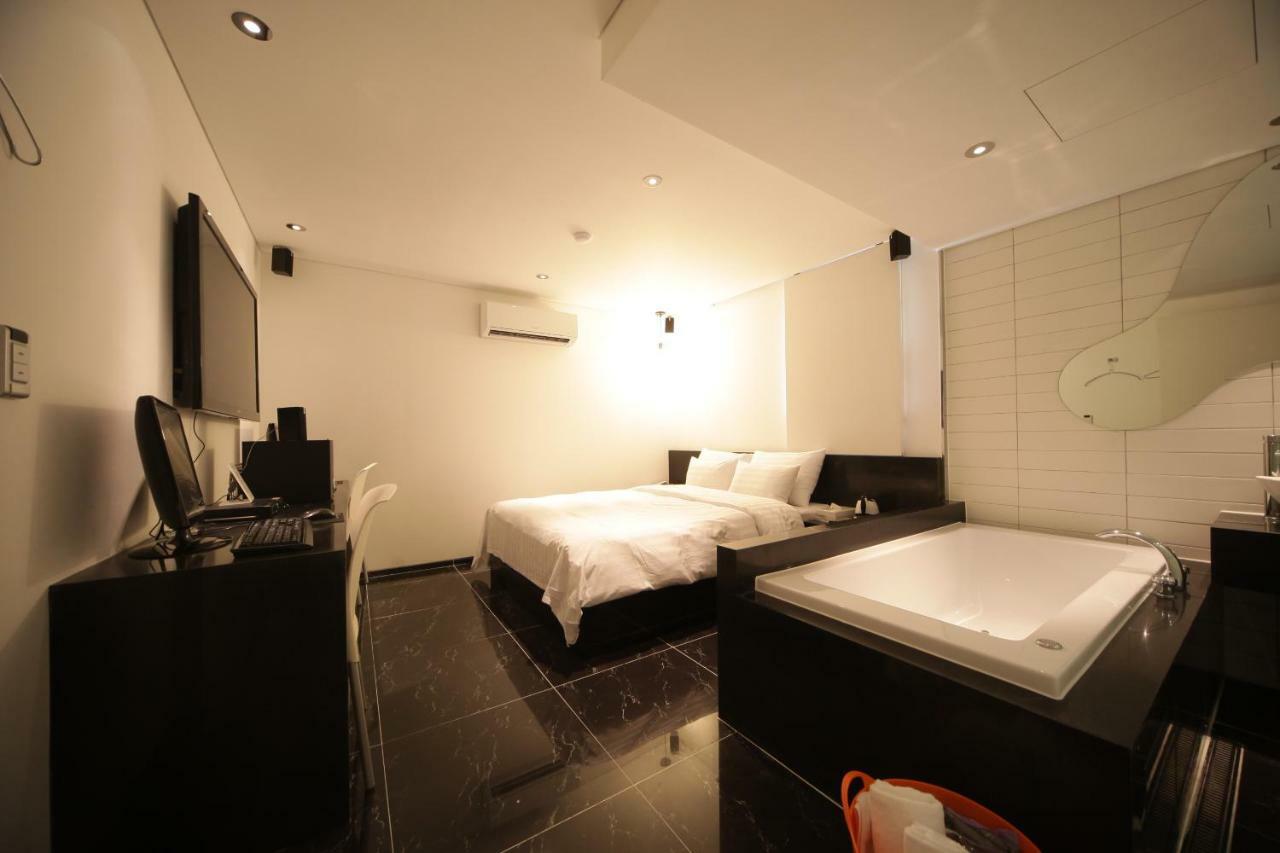 Hotel Pop Jongno Seúl Exterior foto